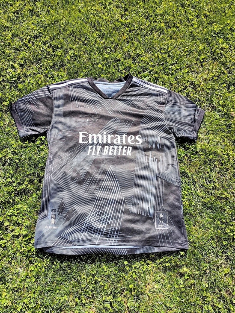 adidas Arsenal 2021/22 Away Jersey Geometric Soccer Jersey Size Medium